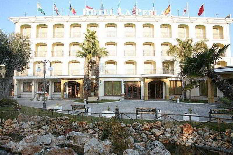 Hotel La Perla Castel Volturno Exterior photo